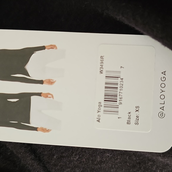 NWT- Alo Embrace Long Sleeve Cross Street - Picture 5 of 6